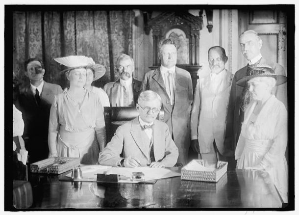 Image: Vice President Marshall signing the Susan B. Anthony Amendment