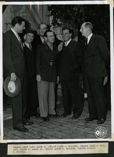 Senators on Combat Tour Meet Capt. Wagner. 1943.
