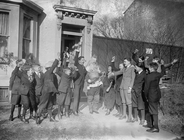 Thaddeus Caraway (D-AR) as Santa Claus with Senate Pages, 1923