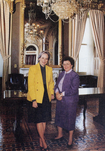 Nancy Kassebaum (R-KS) and Barbara Mikulski (D-MD), ca.1987