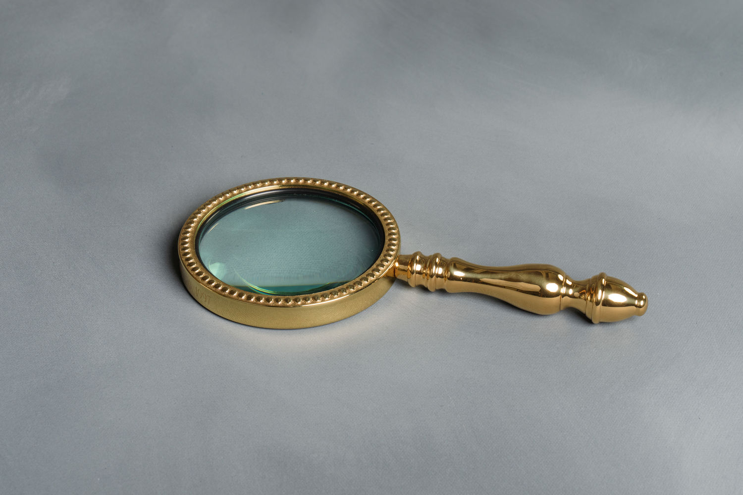 Magnifying Glass, 1997 Inaugural Luncheon (Acc. No. 11.00042.057)