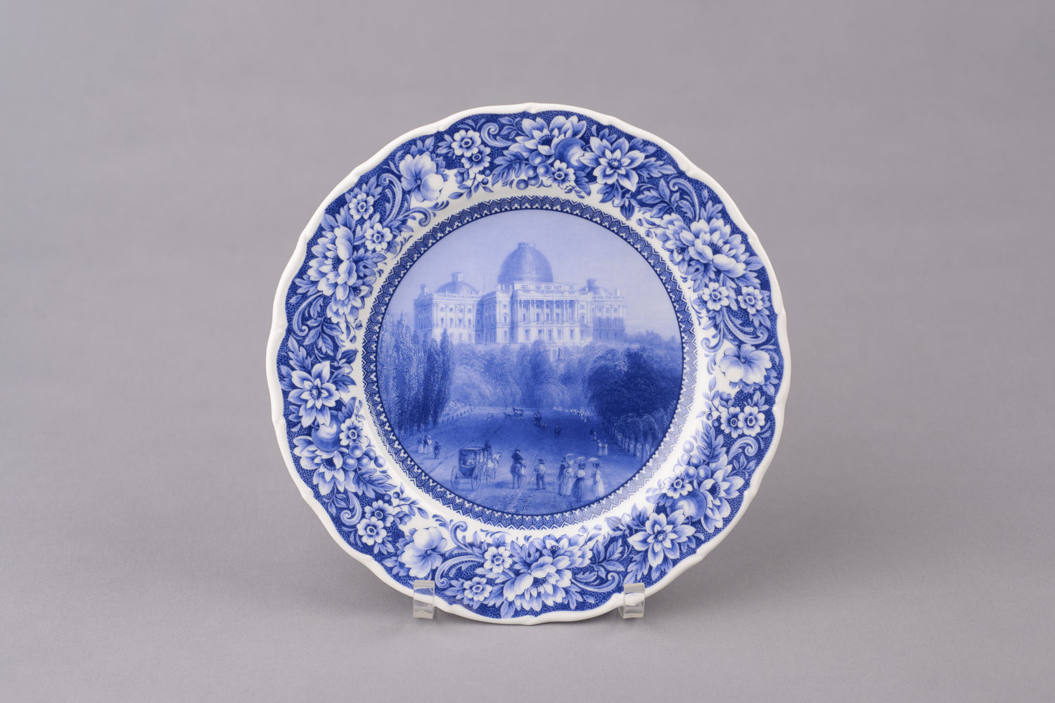 Commemorative Plate, 2001 Inaugural Luncheon (Acc. No. 11.00063.104)