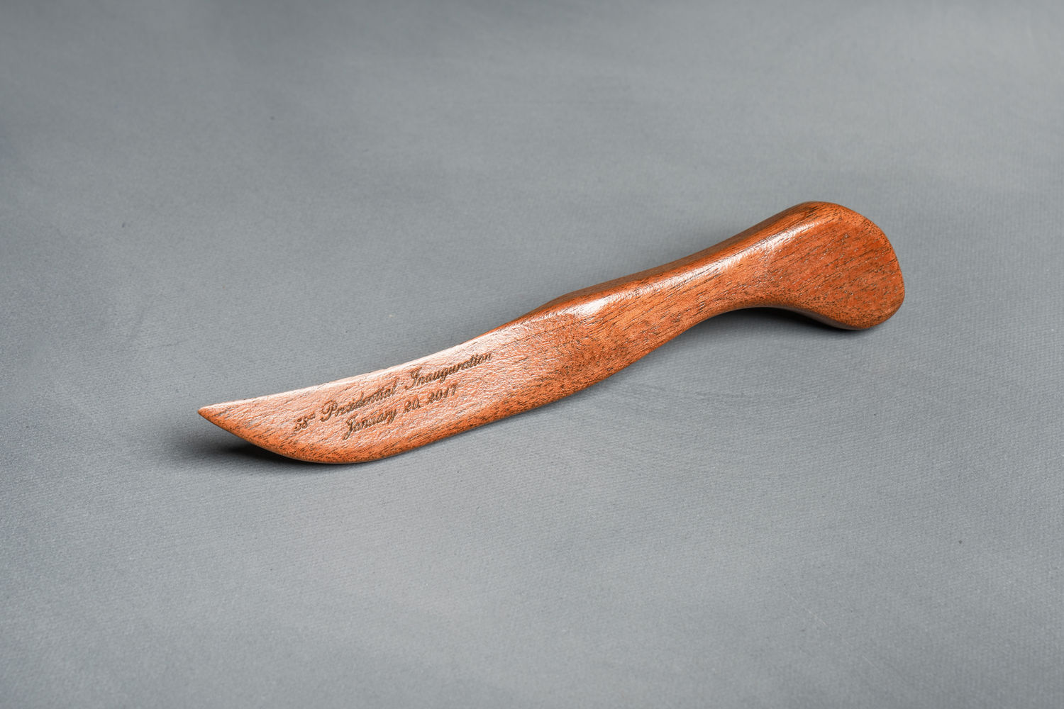 Desk Set, 2017 Inaugural Luncheon (Acc. No. 11.00128.056a)
