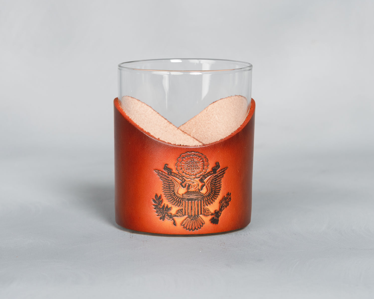 Lowball Glass, Luncheon Gift, 2025 Inaugural Ceremonies (Acc. No. 11.00141.088b)