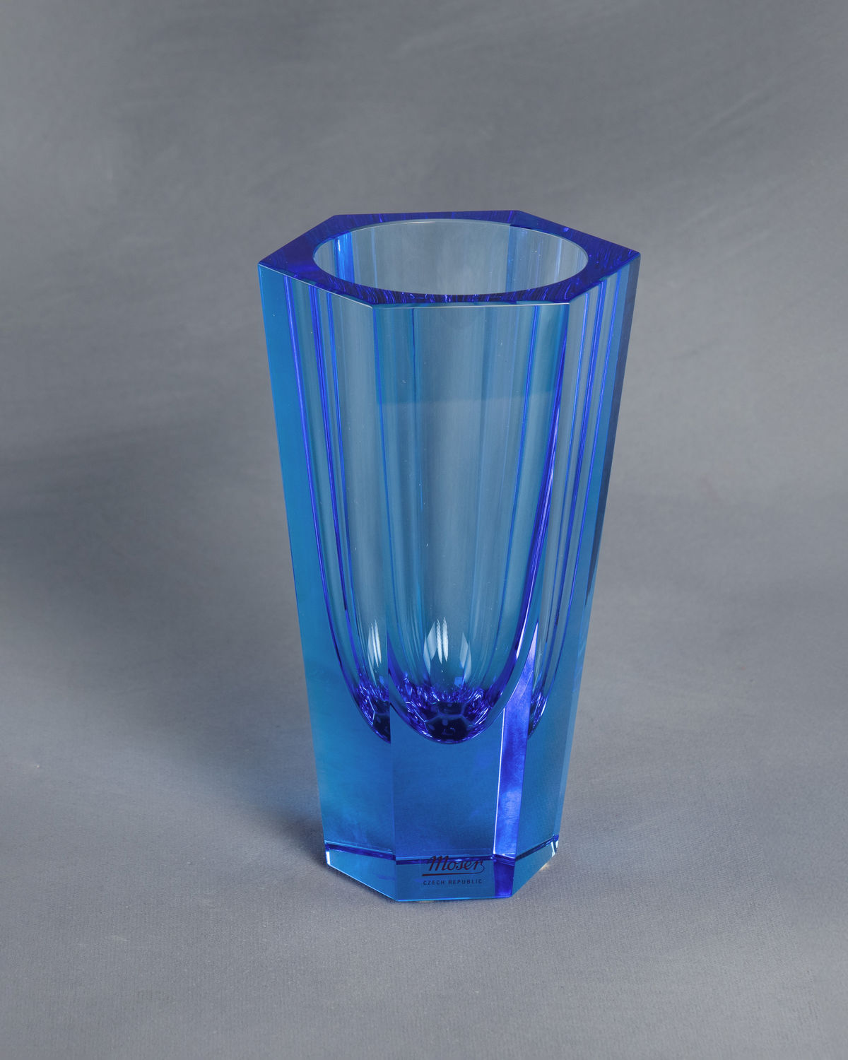 Vase (Acc. No. 43.00018.001)
