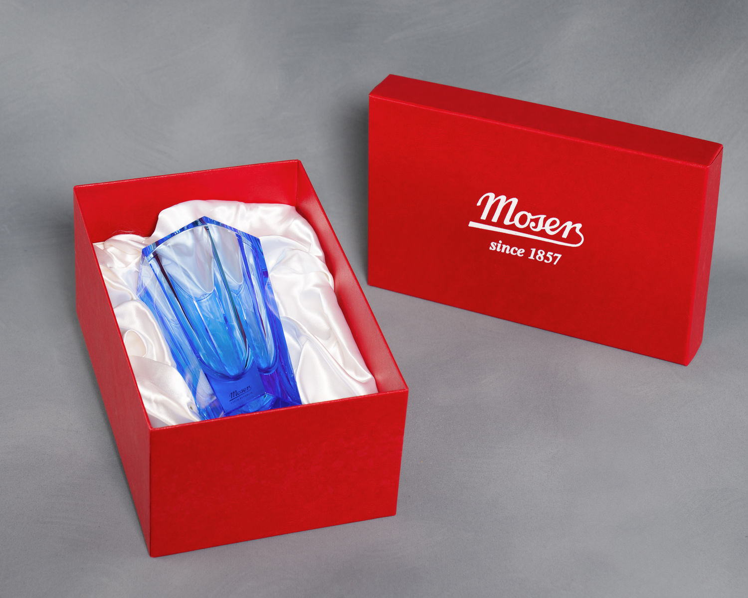 Vase (Acc. No. 43.00018.001)