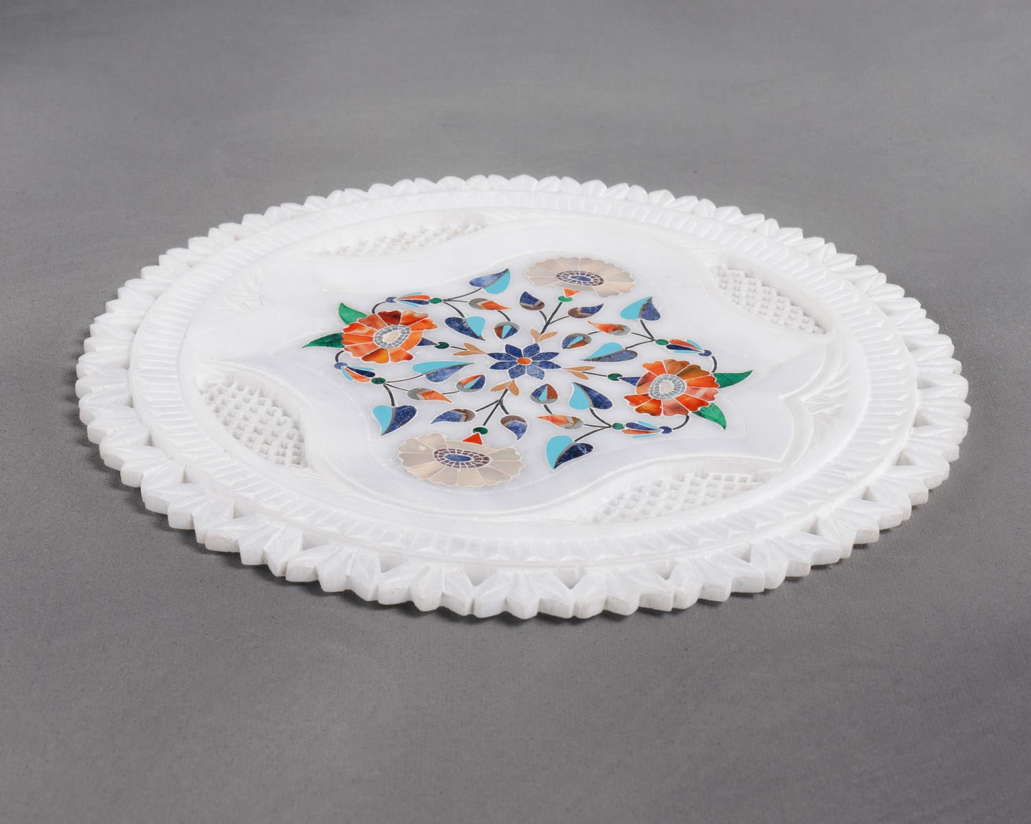 Pietra Dura Box and Plate (Acc. No. 45.00006.001-002)