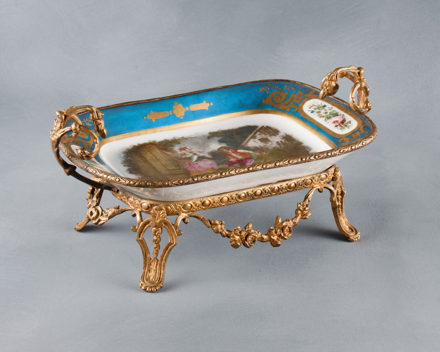 Dish, Ormolu-mounted (Acc. No. 46.00013.001)