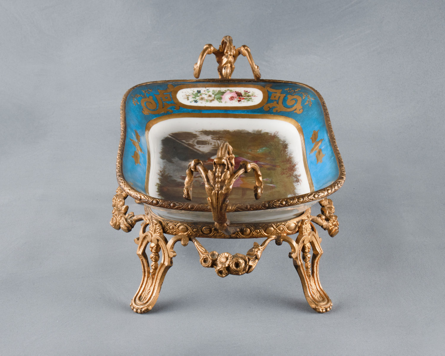 Dish, Ormolu-mounted (Acc. No. 46.00013.001)