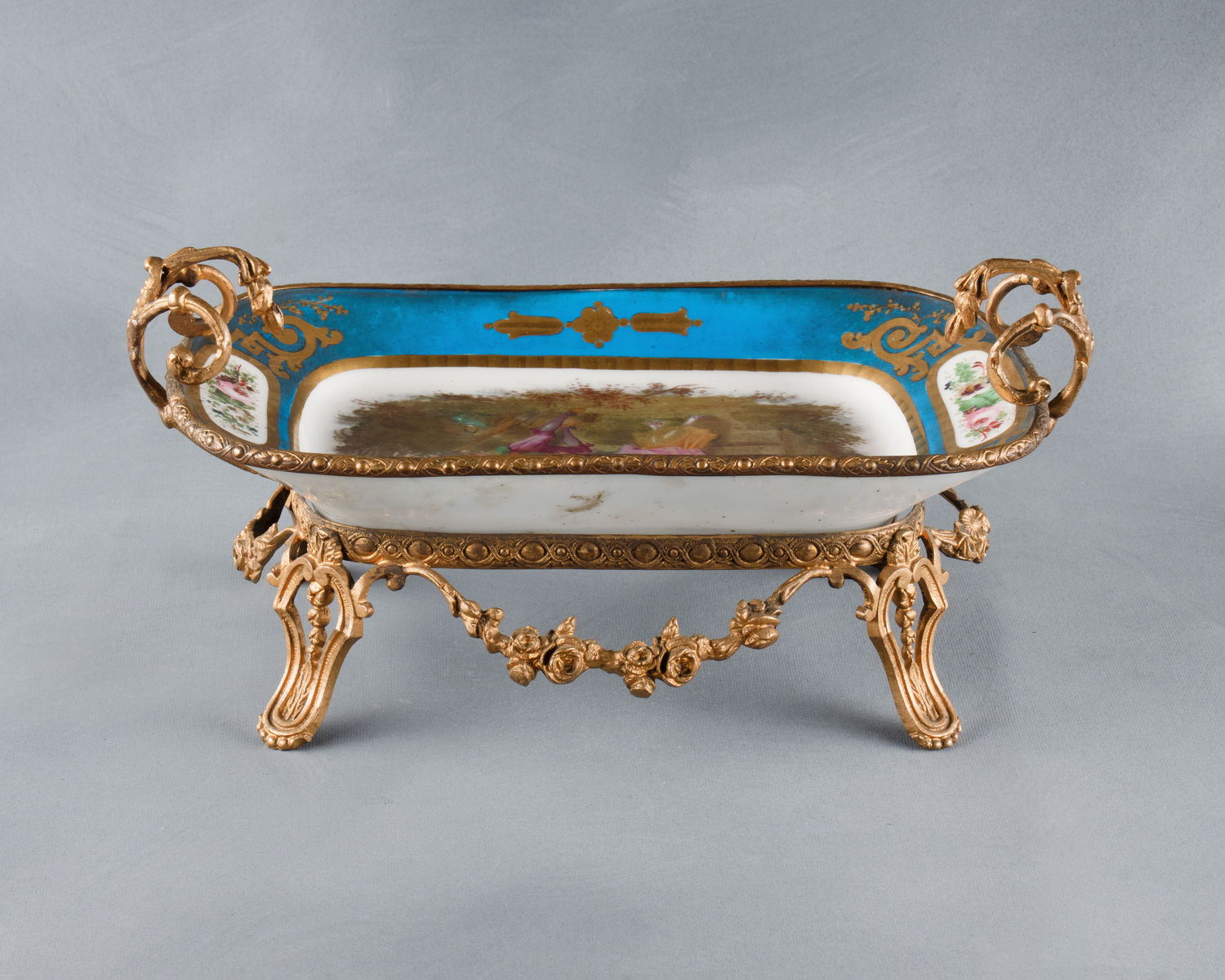 Dish, Ormolu-mounted (Acc. No. 46.00013.001)