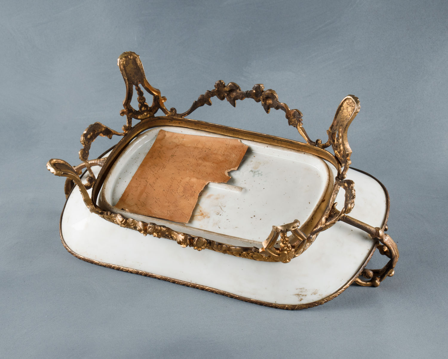 Dish, Ormolu-mounted (Acc. No. 46.00013.001)