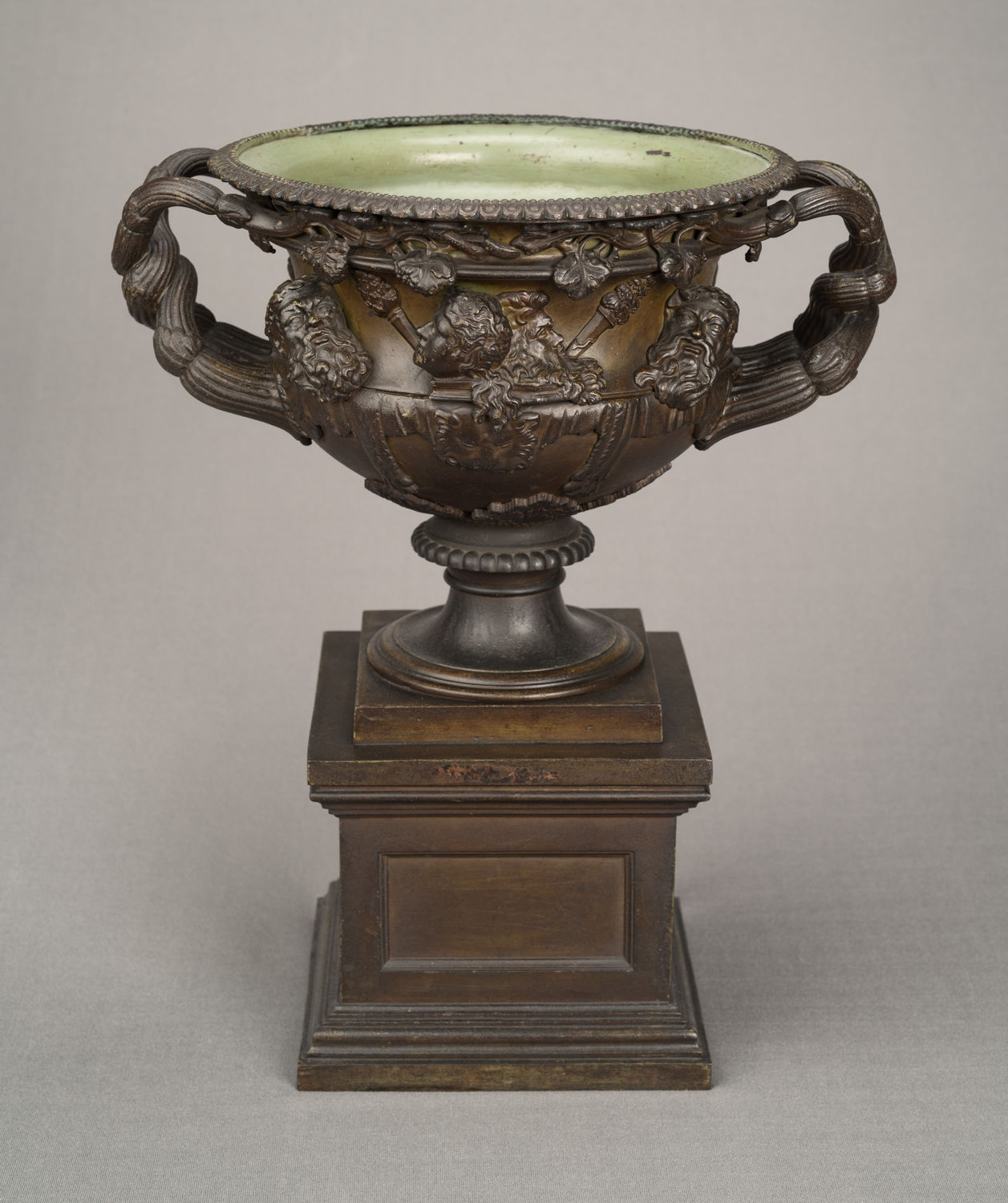 Warwick Vase on Pedestal (Acc. No. 53.00021.000)