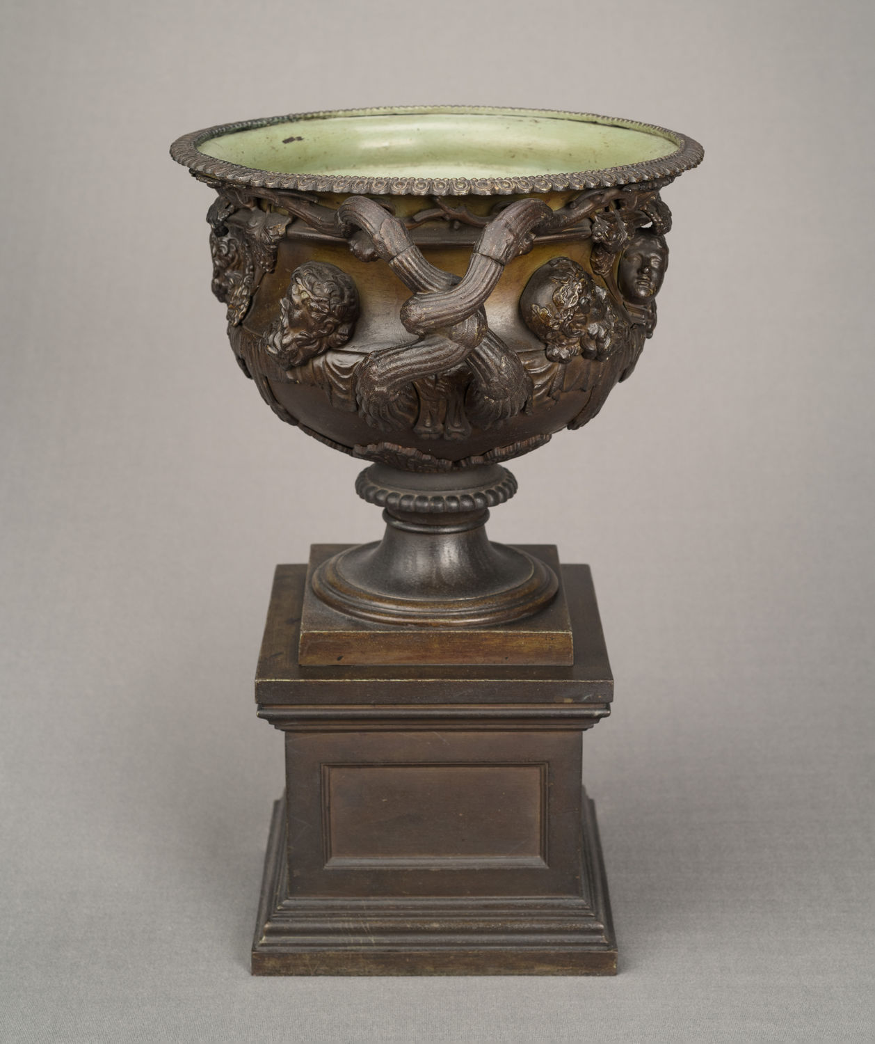 Warwick Vase on Pedestal (Acc. No. 53.00021.000)