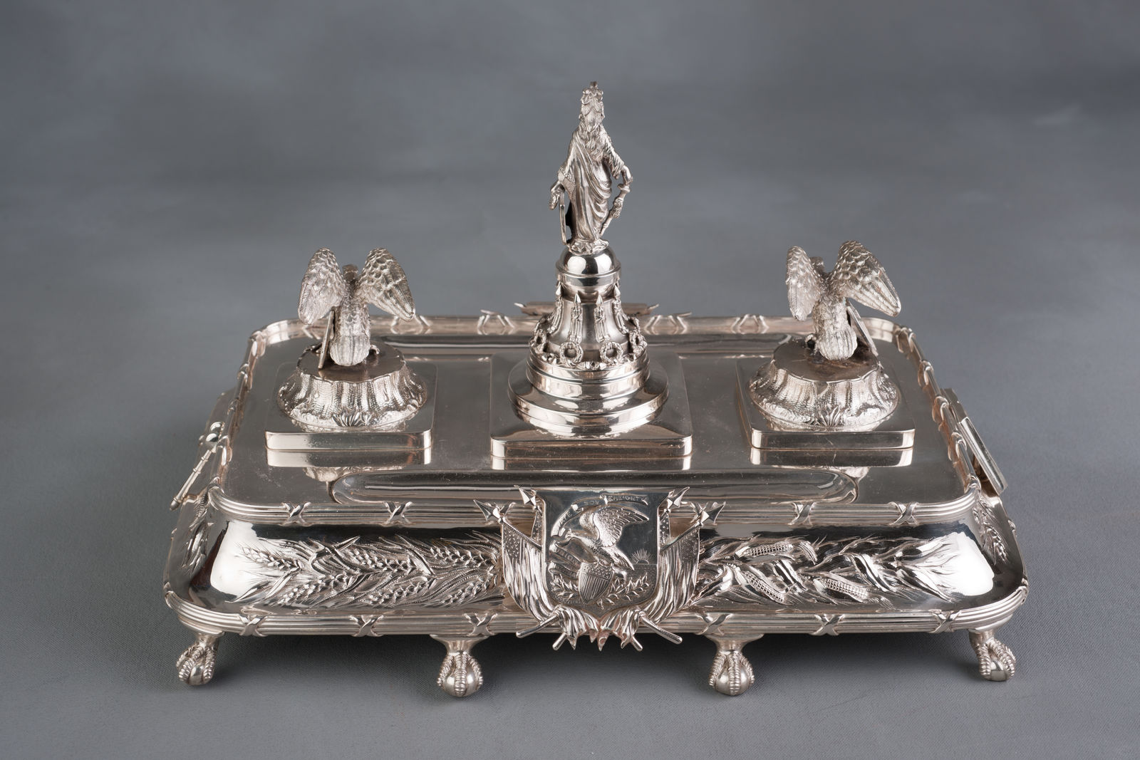 Inkstand with Inkwell (Acc. No. 57.00010.001)