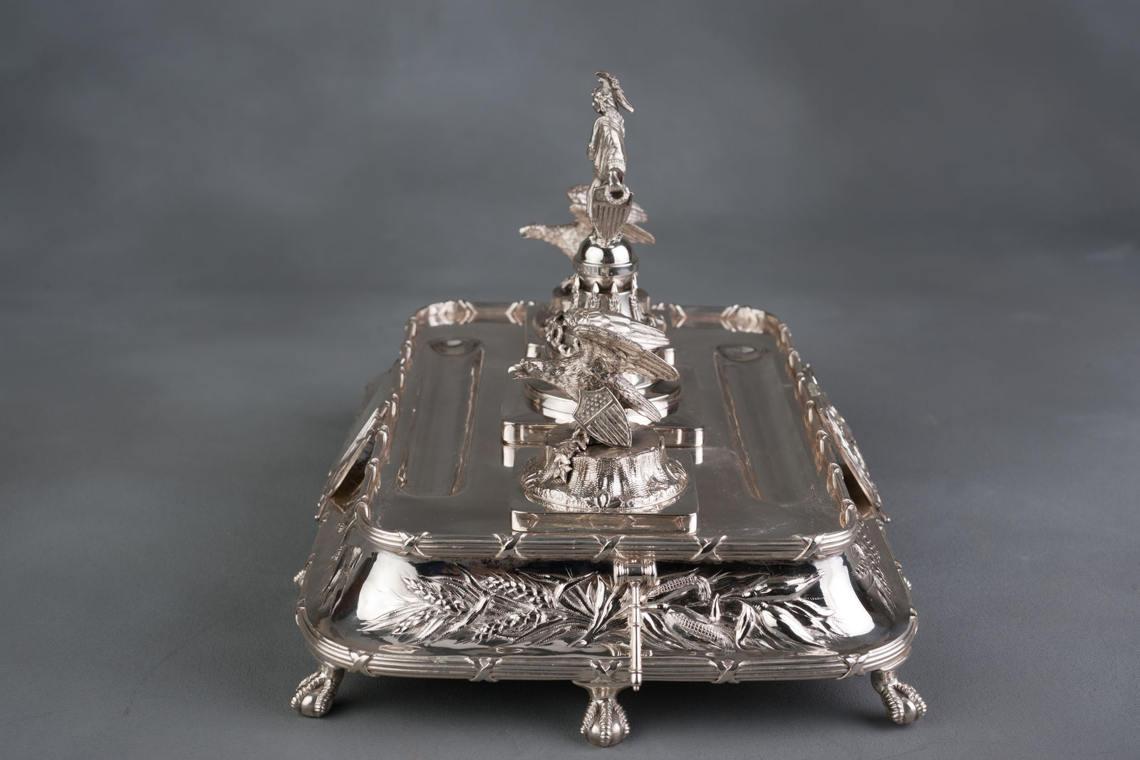 Inkstand with Inkwell (Acc. No. 57.00010.001)