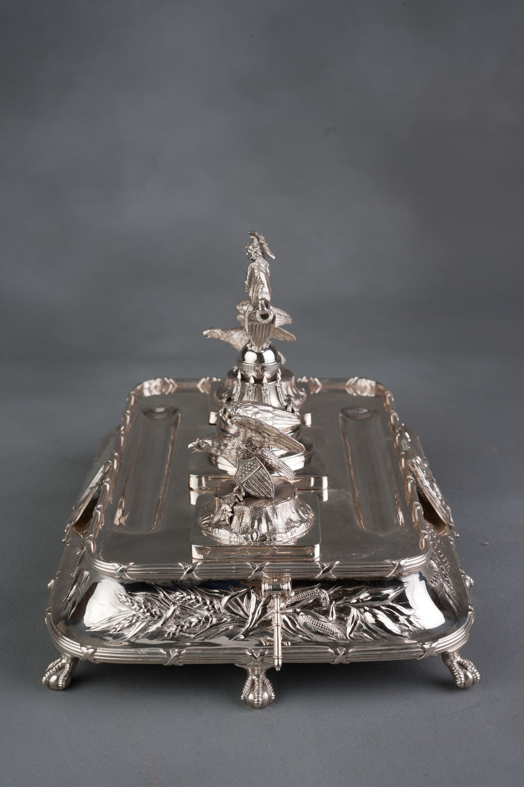 Inkstand with Inkwell (Acc. No. 57.00010.001)