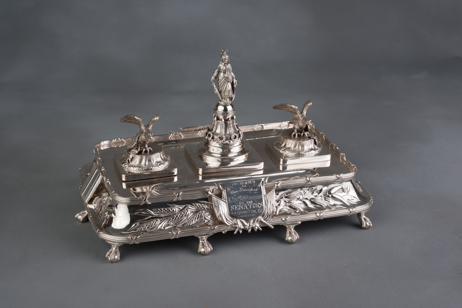 Inkstand with Inkwell (Acc. No. 57.00010.001)