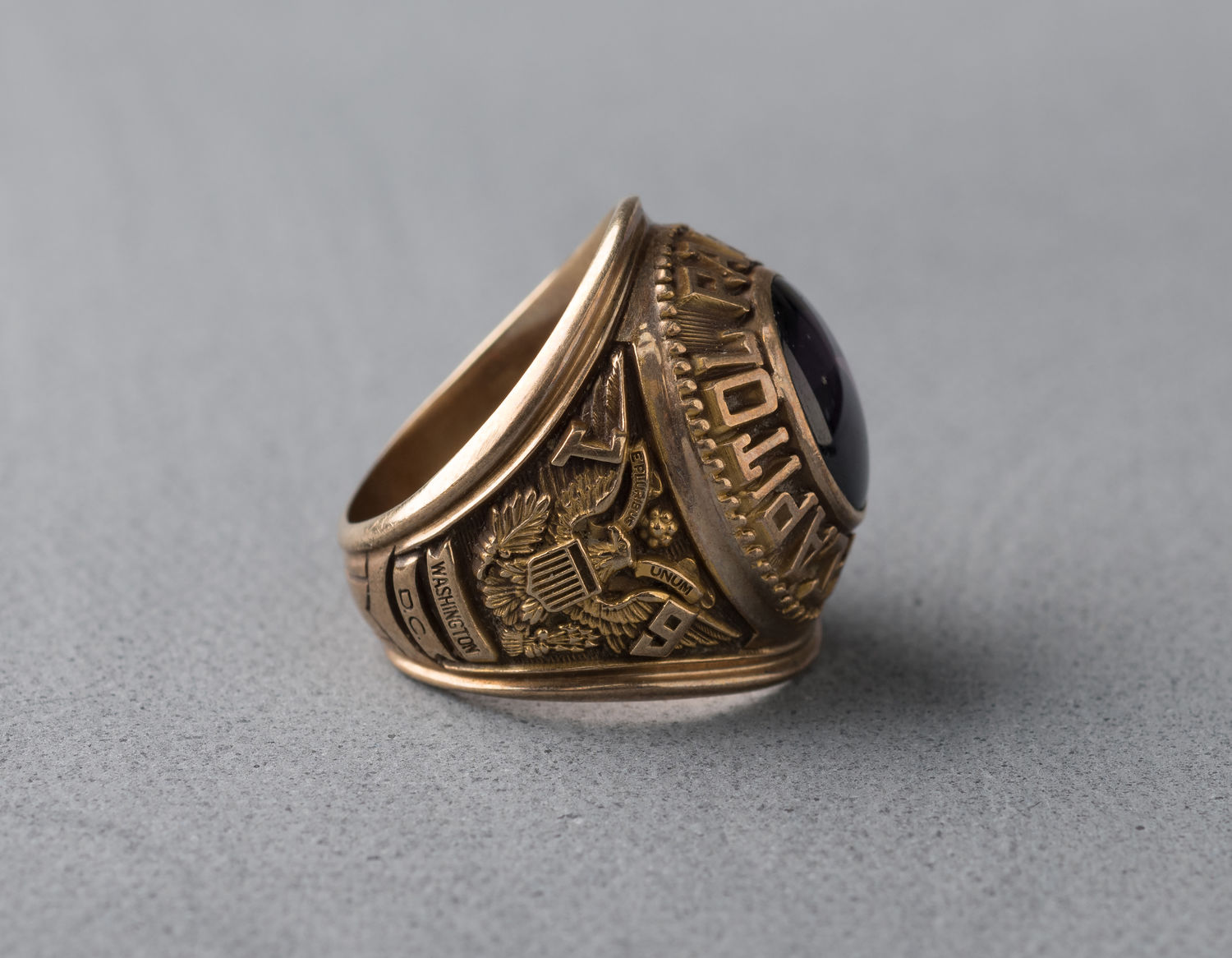 Class Ring, U.S. Senate Page (Acc. No. 57.00038.001)