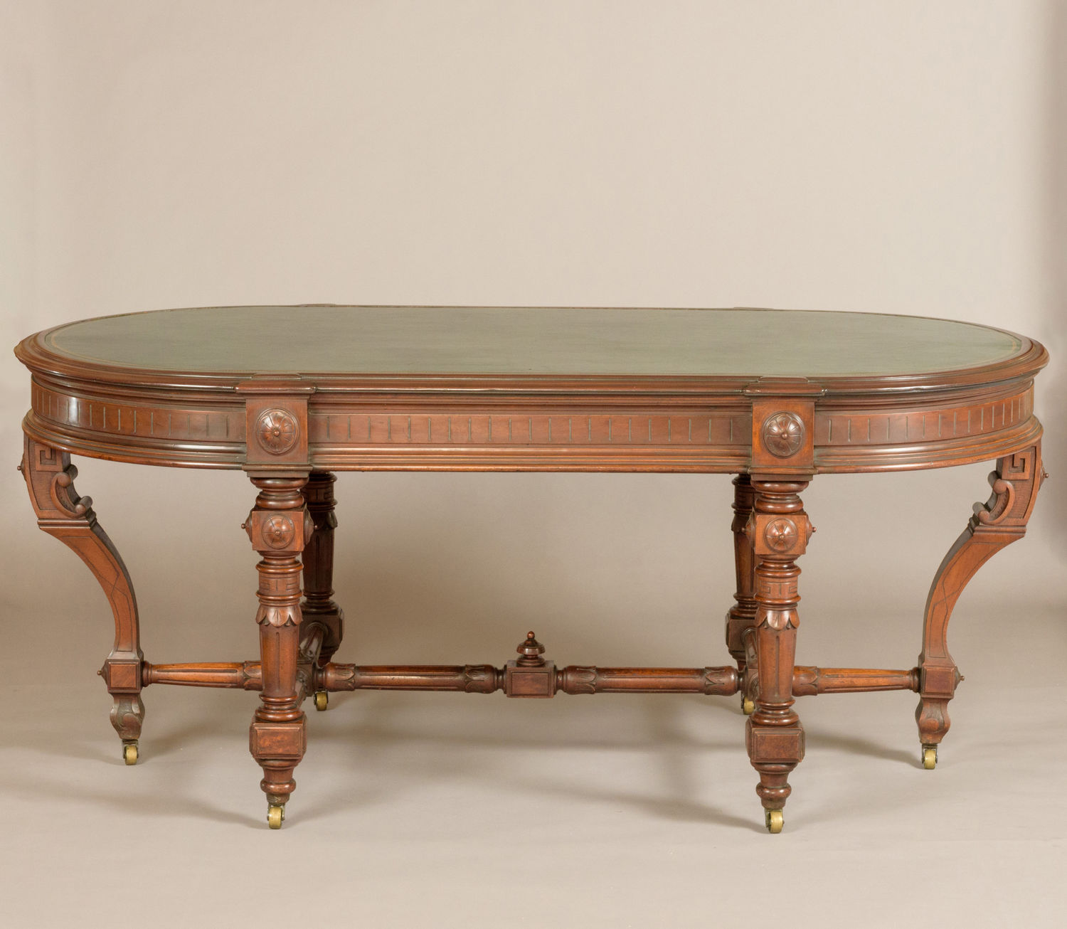 Table (Acc. No. 65.00067.000)