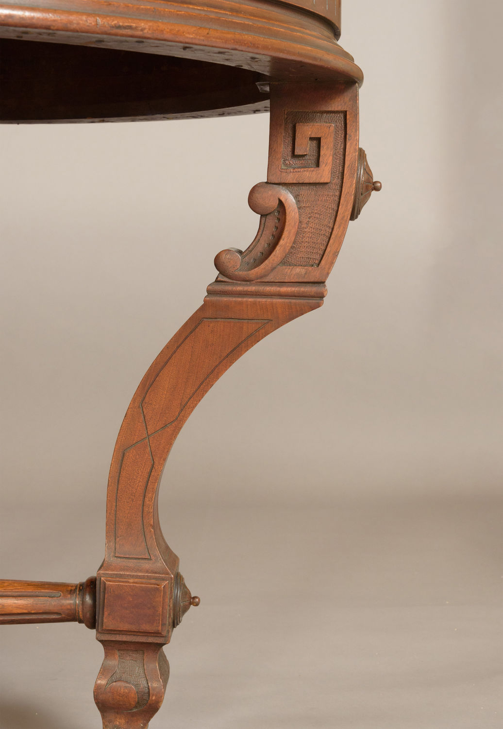 Table (Acc. No. 65.00067.000)