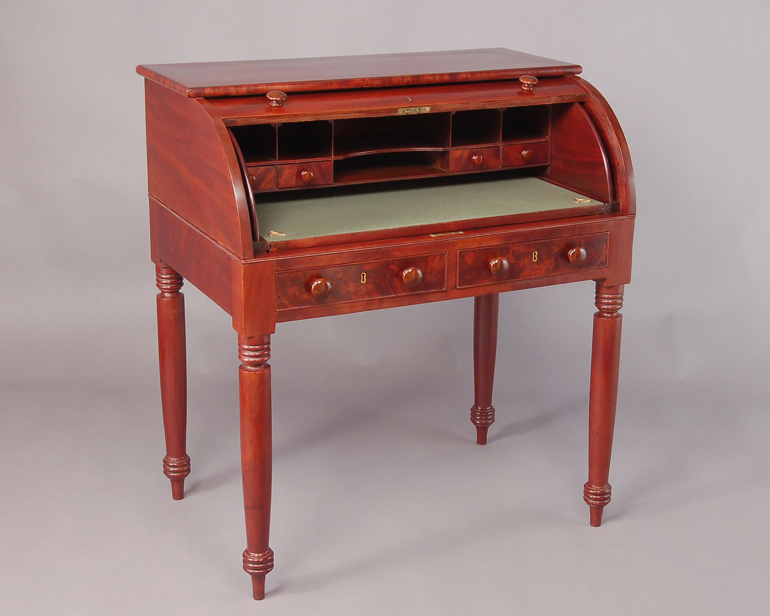 Desk, Cylinder-fall (Acc. No. 65.00154.000)