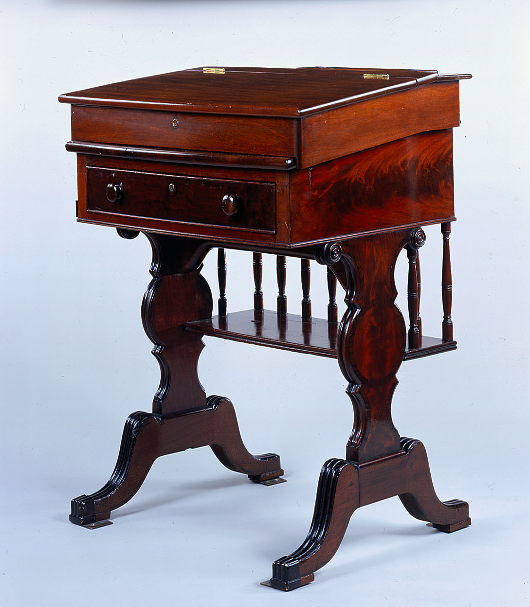Desk  3 (III)