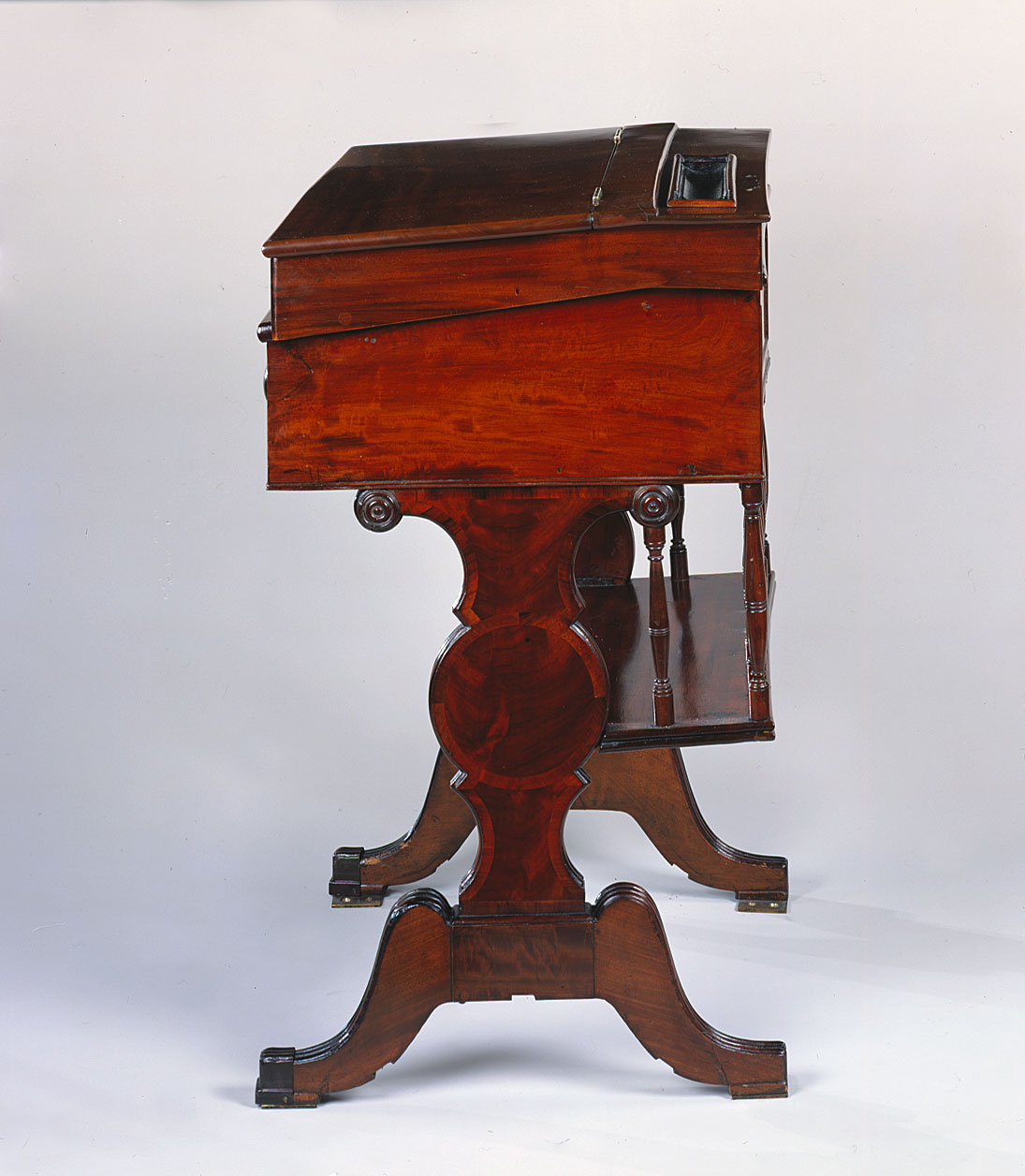 Desk  5 (V)