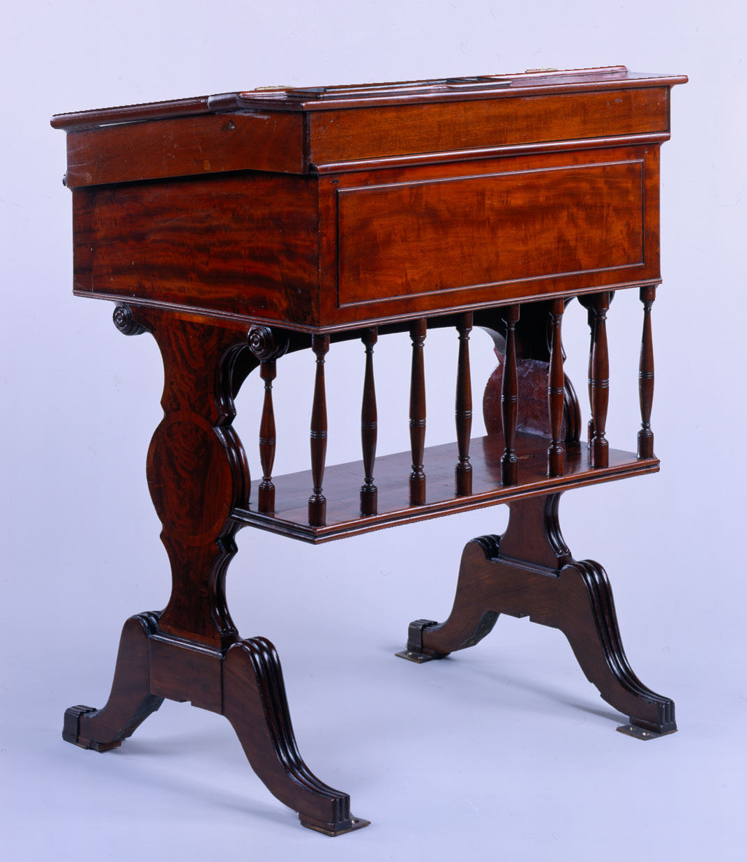 Desk  15 (XV)