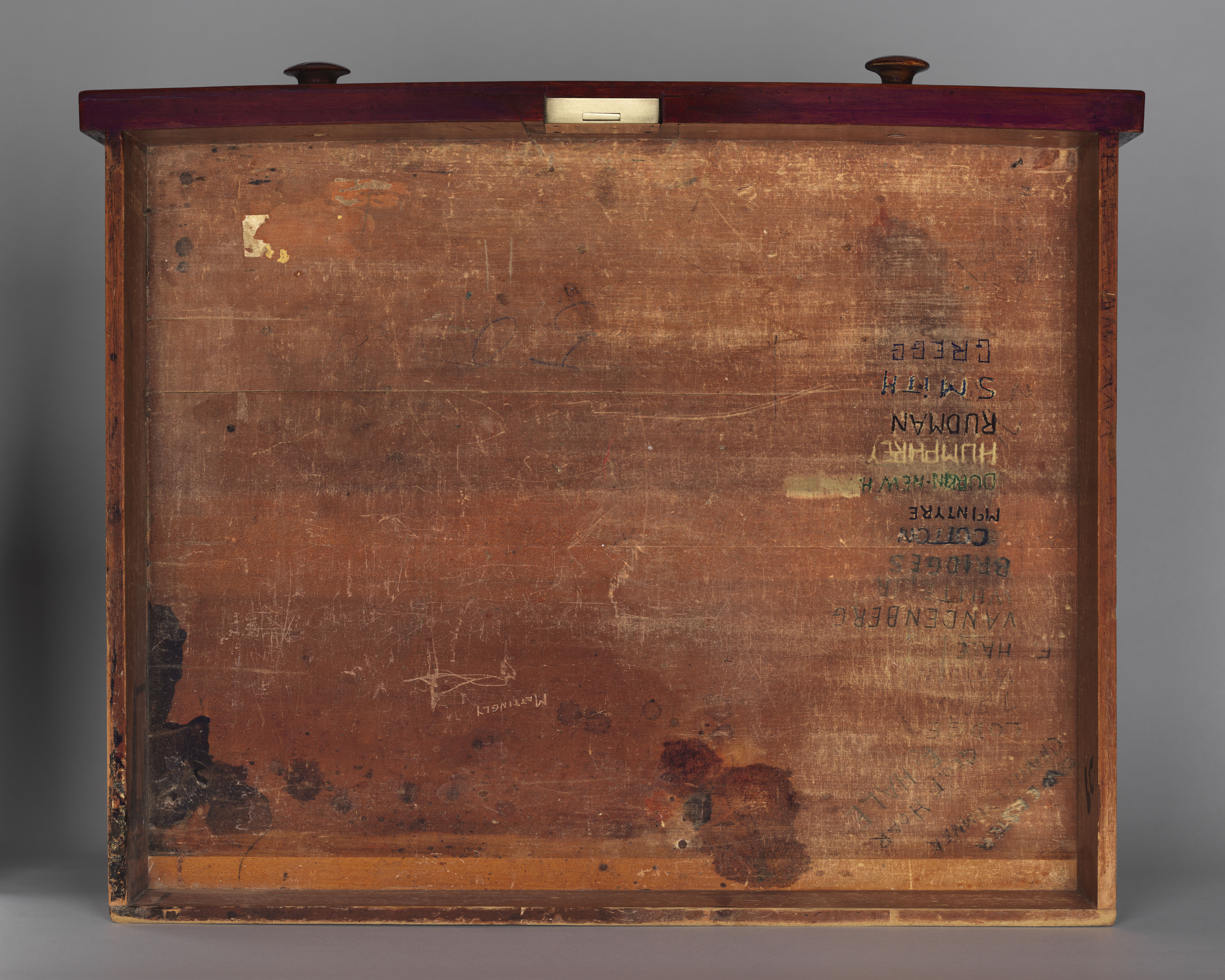 Desk 29 (XXIX)