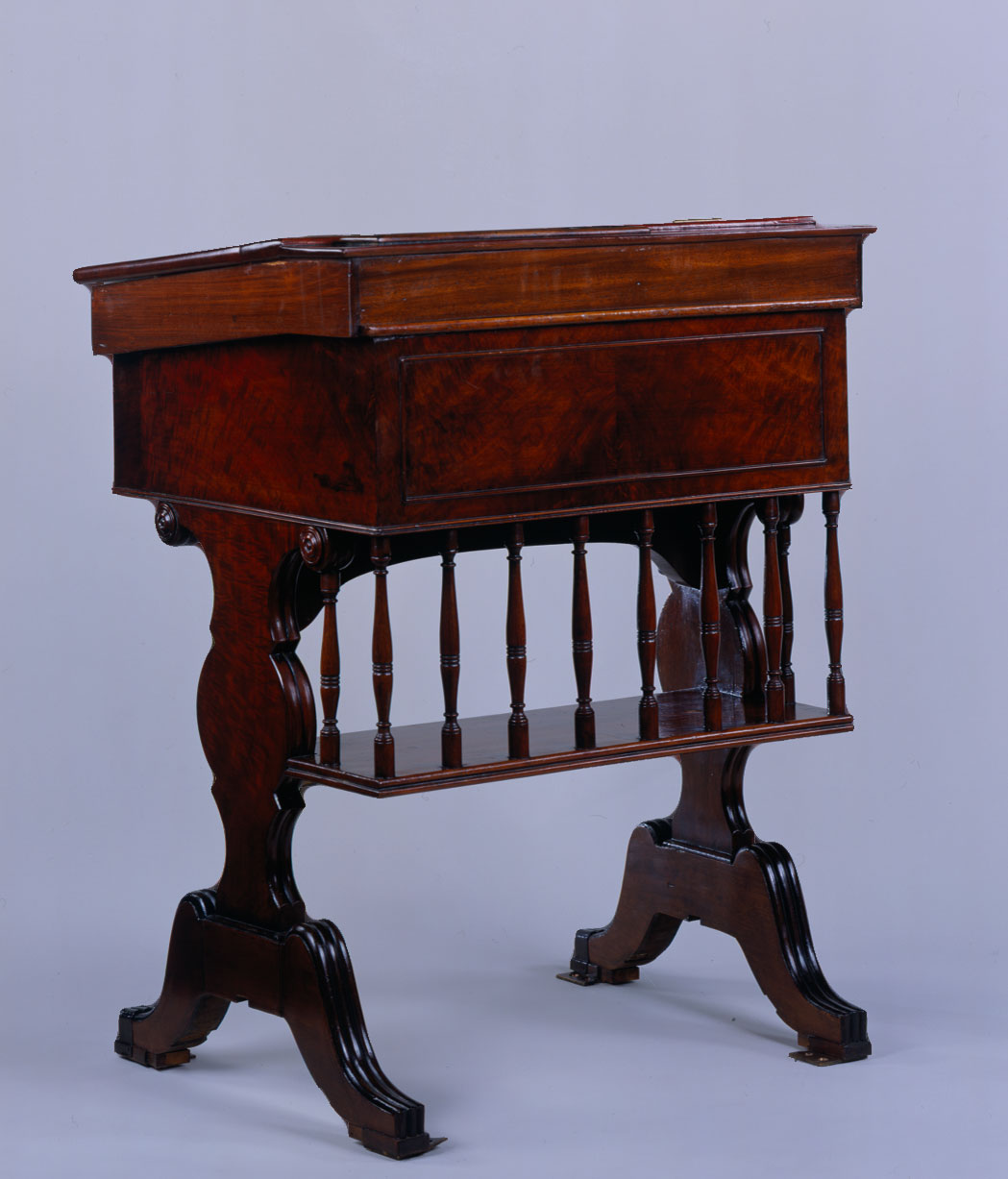 Desk  35 (XXXV)