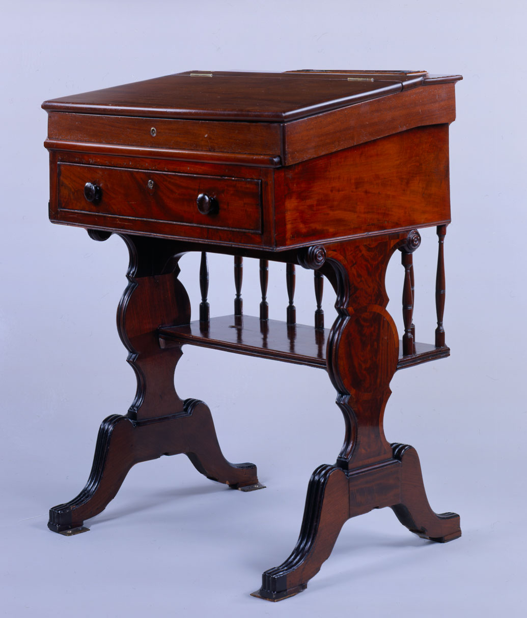 Desk  38 (XXXVIII)