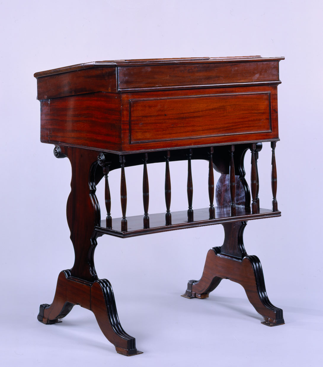 Desk  44 (XLIV)