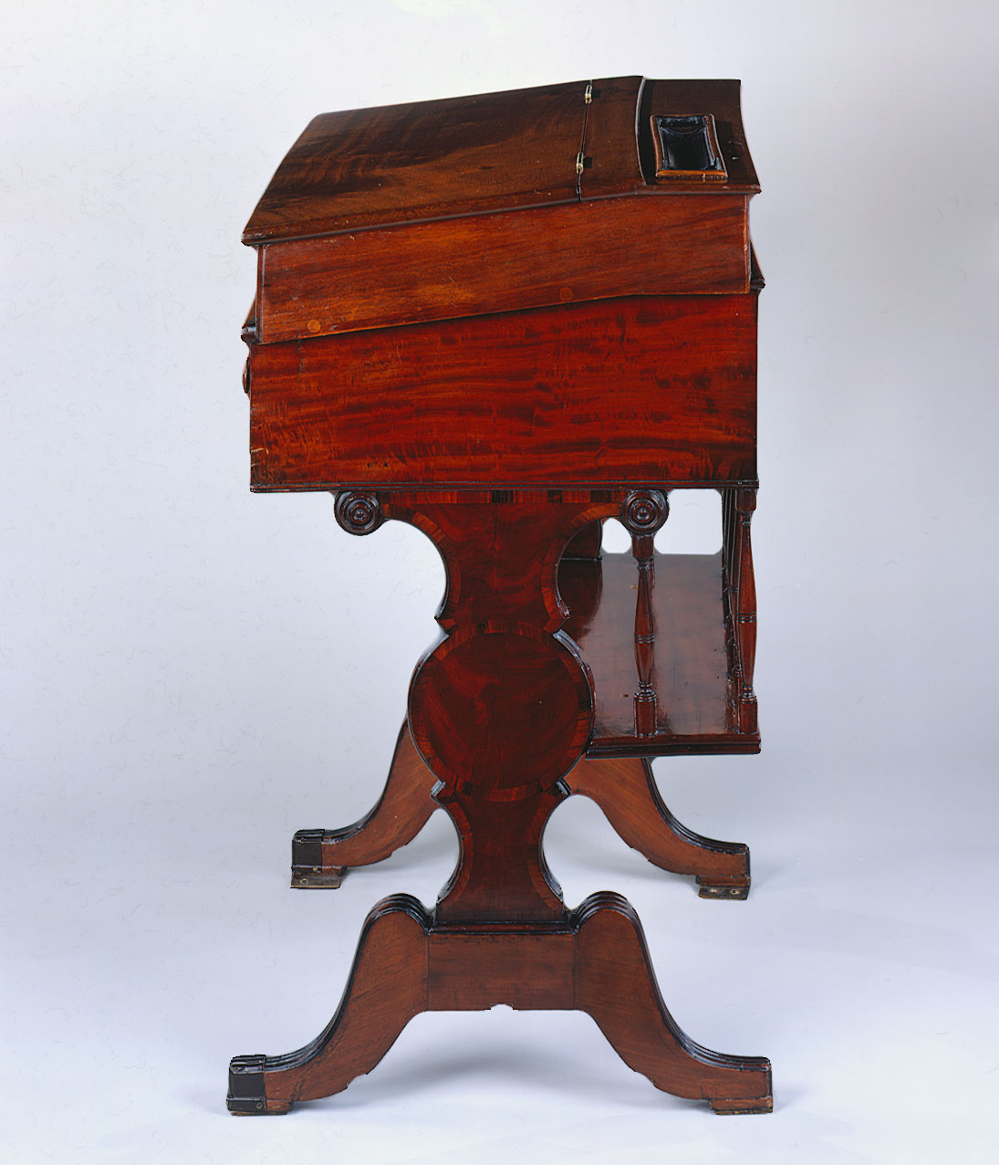 Desk  47 (XLVII)