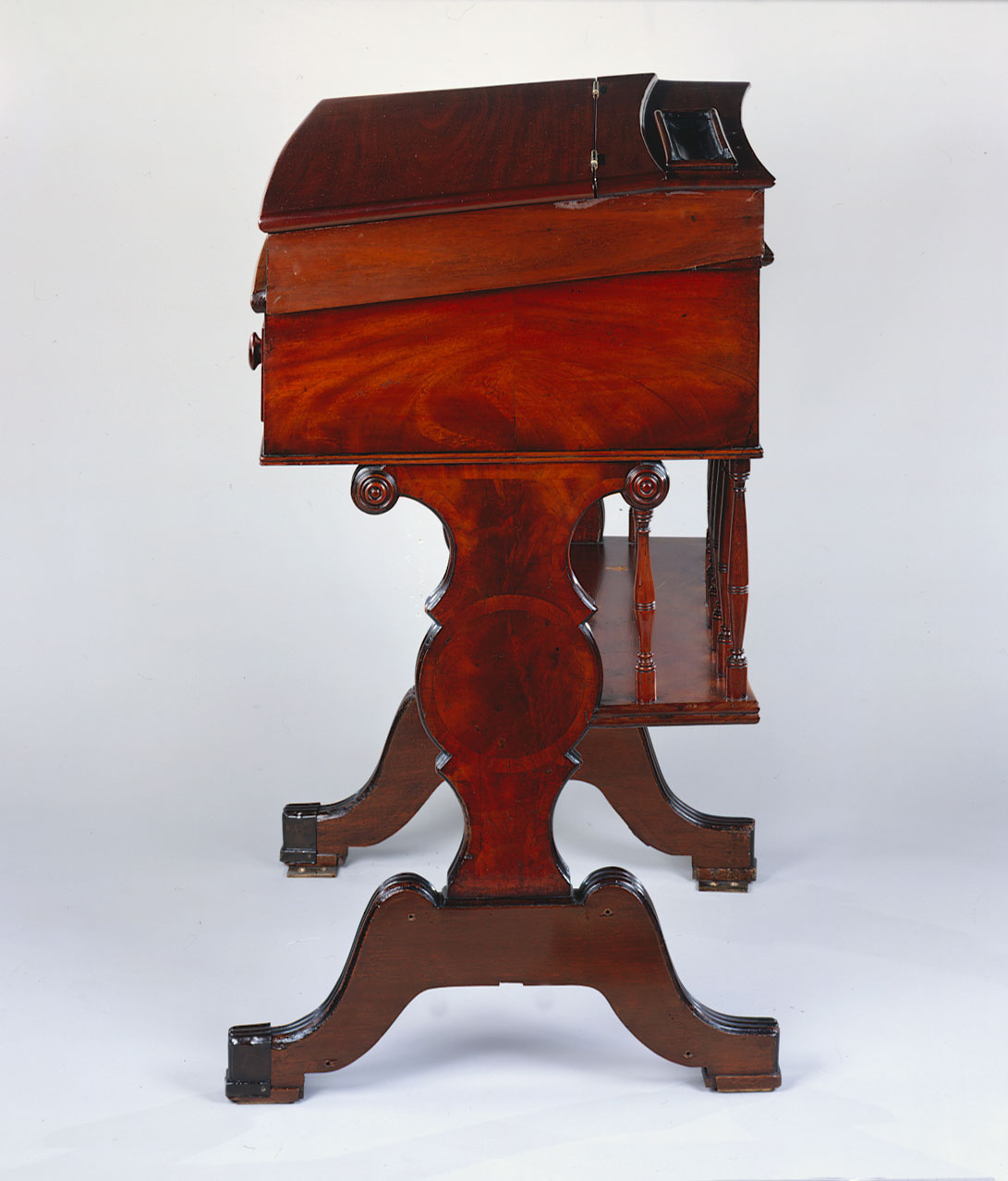 Desk  48 (XLVIII)