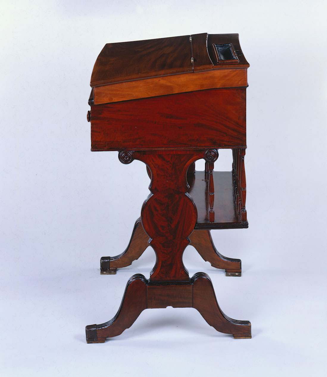 Desk  50 (L)