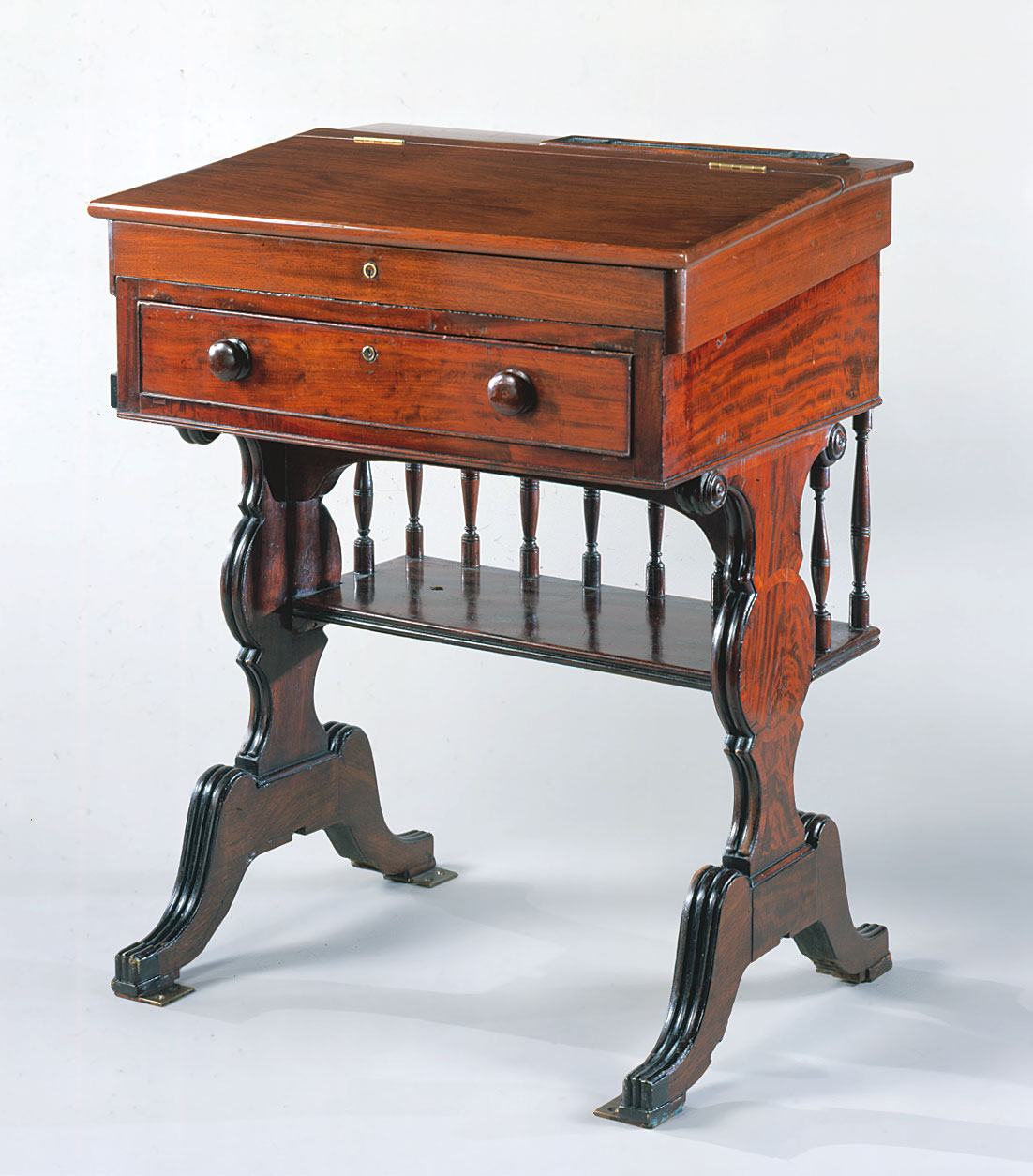 Desk  59 (LIX)