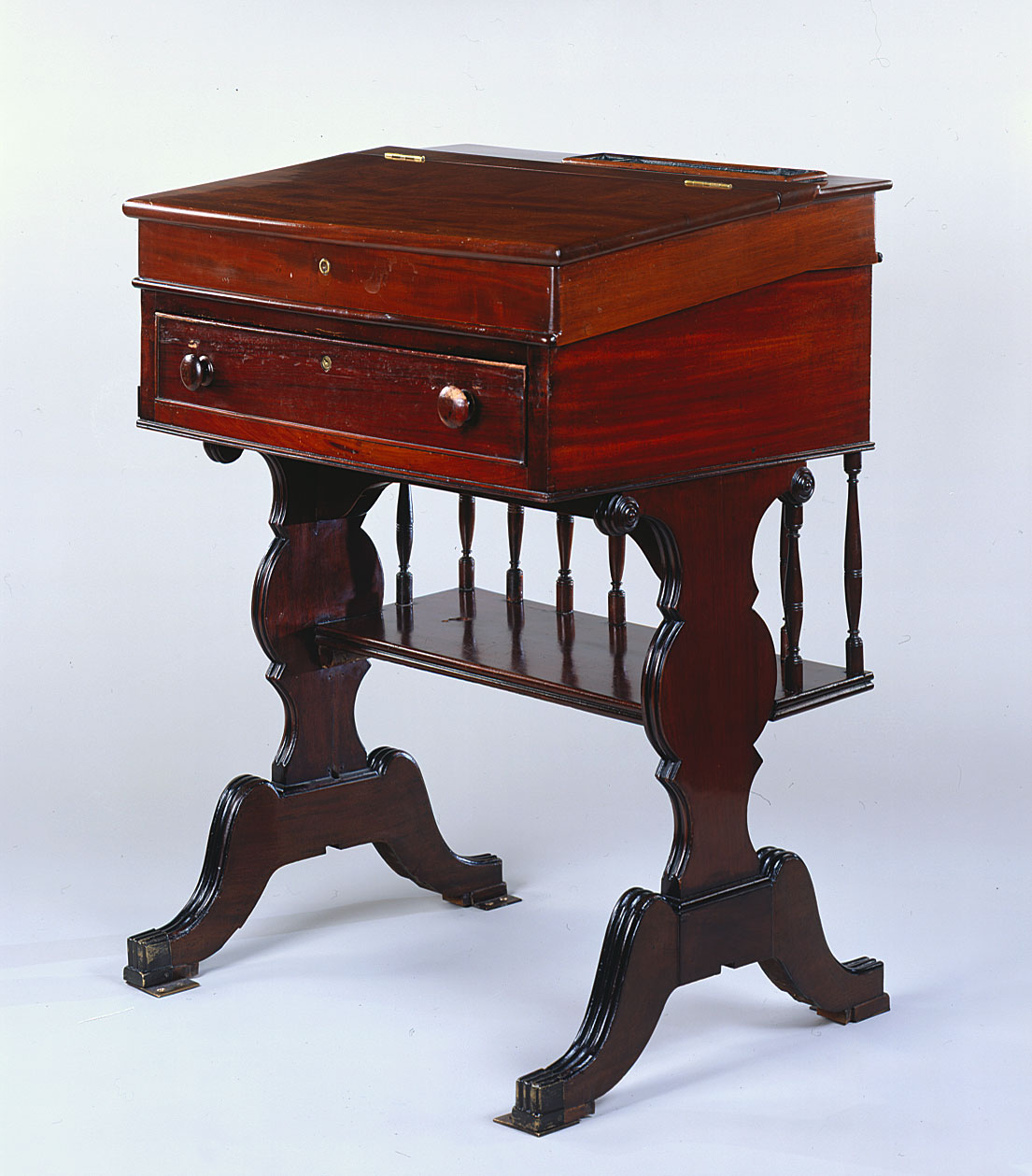 Desk  73 (LXXIII)