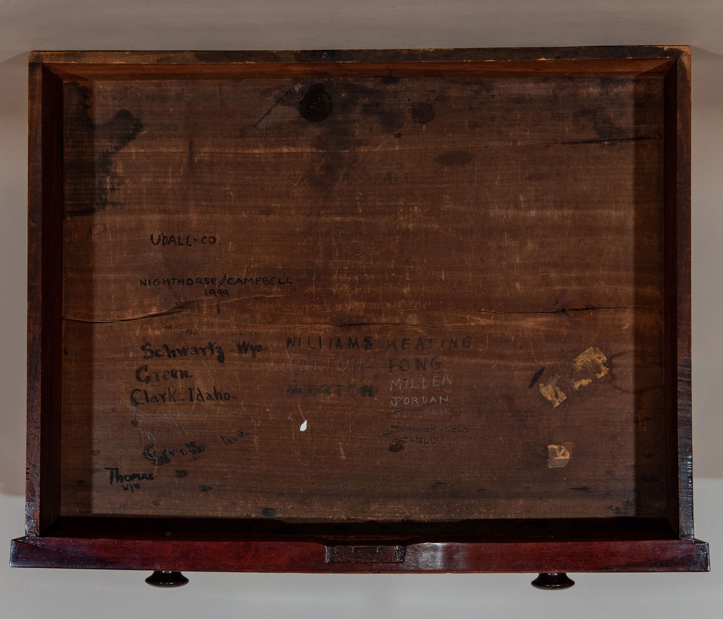 Desk  75 (LXXV)