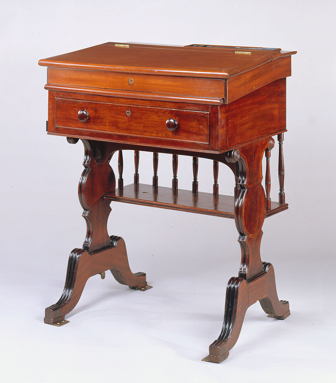 Desk  75 (LXXV)