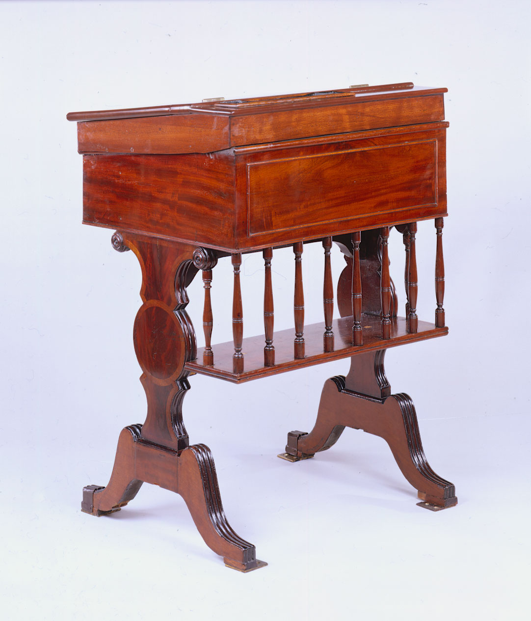 Desk  76 (LXXVI)