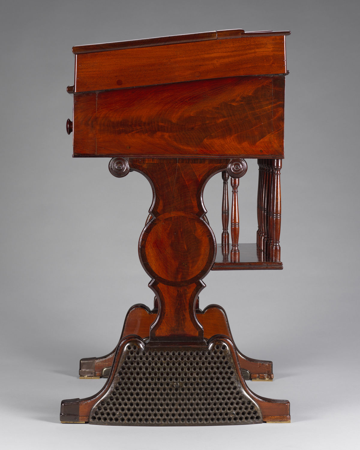 Desk  78 (LXXVIII)