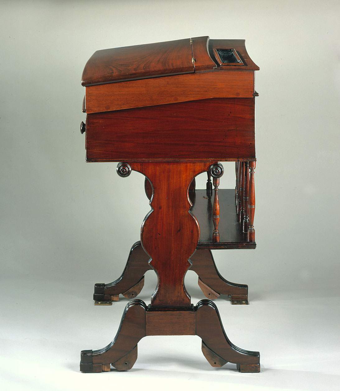 Desk  80 (LXXX)