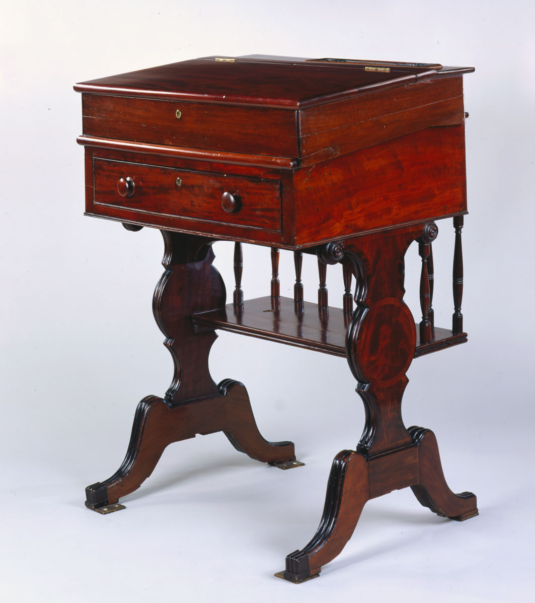 Desk  85 (LXXXV)