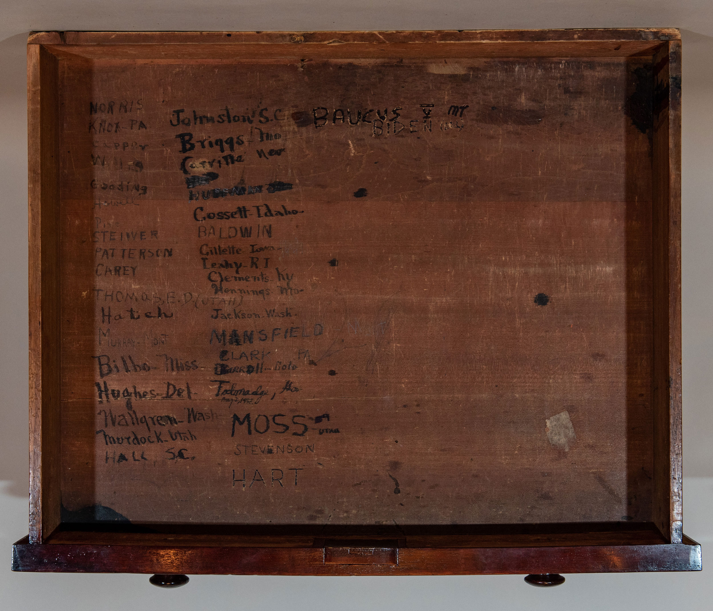 Desk  93 (XCIII)