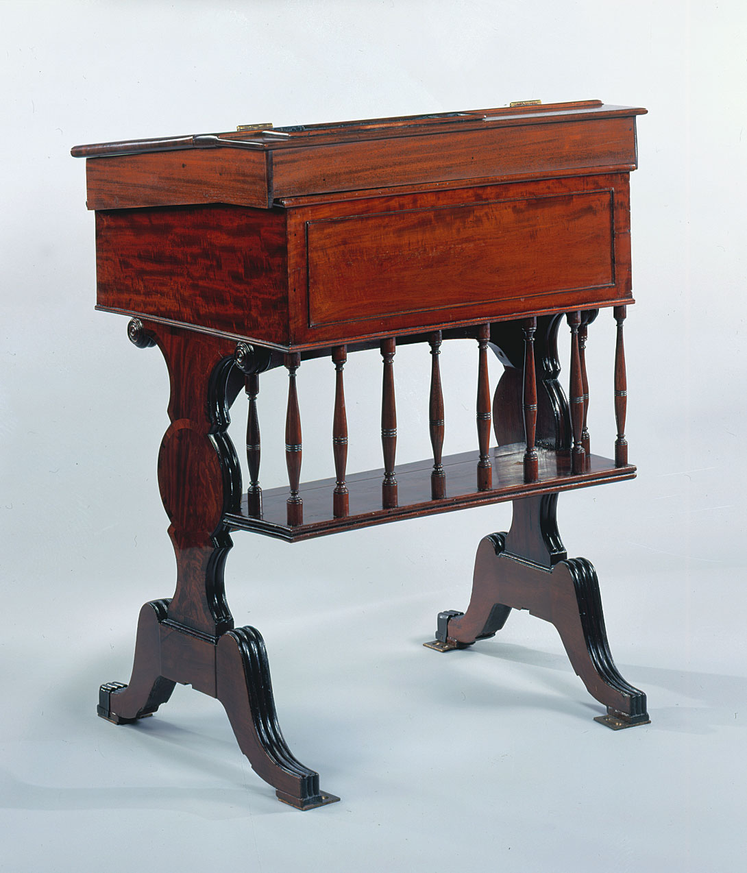 Desk  95 (XCV)