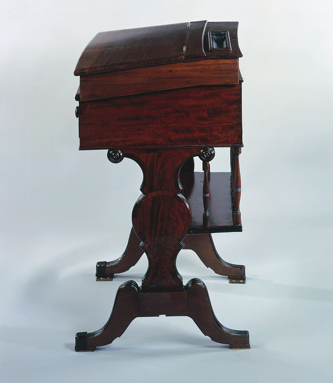 Desk  95 (XCV)