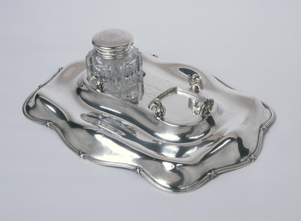 Inkstand with Inkwell (Acc. No. 57.00007.001)