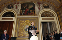 Senator Frist speaks at Vandenberg and Wagner unveiling