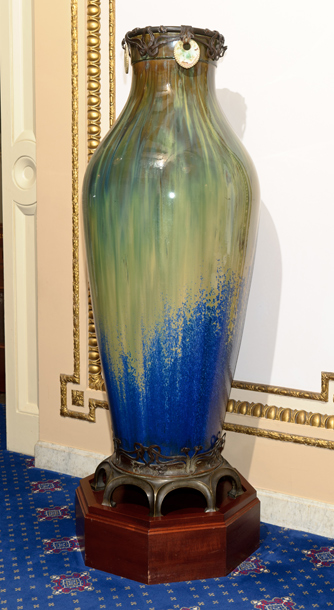 Image: Sevres Vase (Cat. no. 46.00008.001)