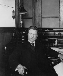 Robert M. La Follette (R-WI)